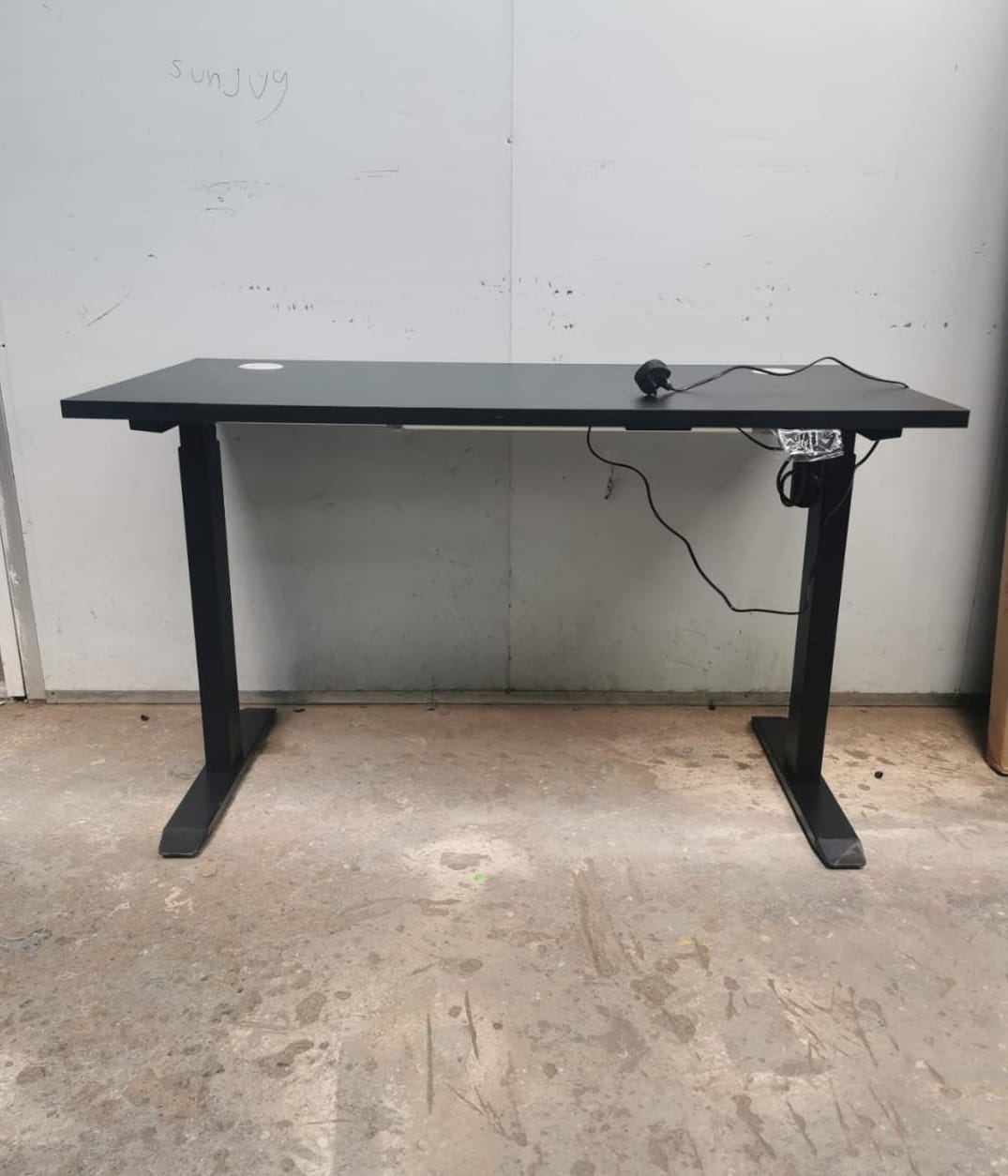 1.2m adjustable electric desk - Image 2